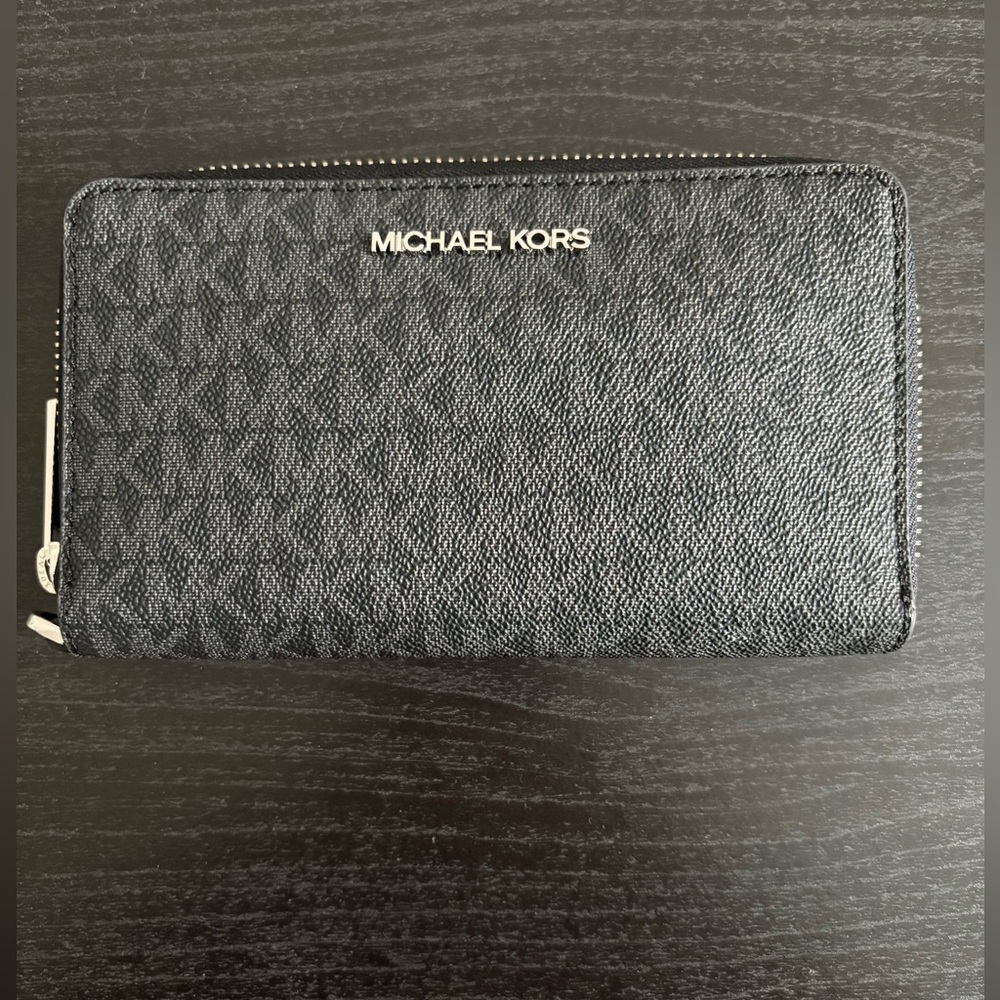 Michael Kors zip around wallet